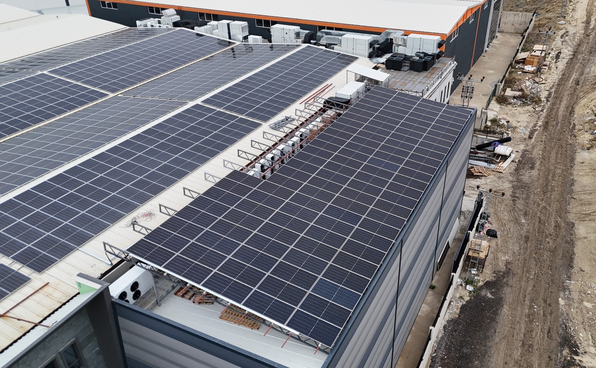 Kazan Saray Fabrika Çatı GES